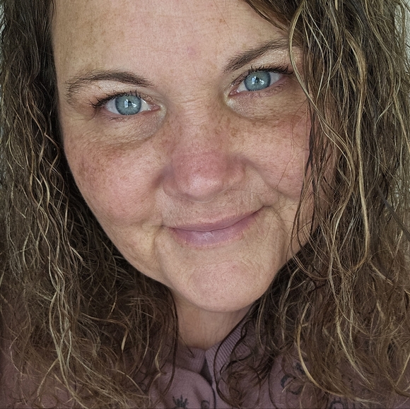 Meet your Posher, Stacy - Picture 1 of 1